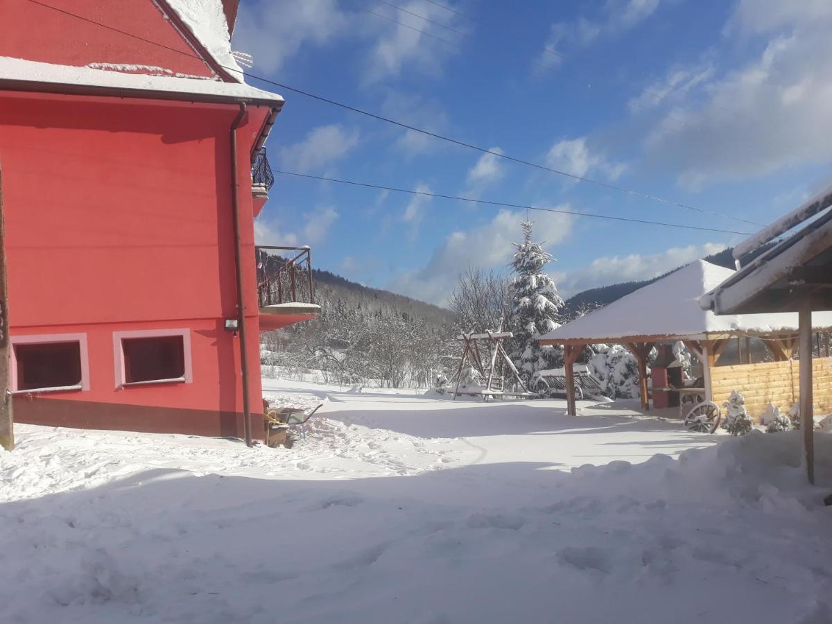 Malinowy Domek Villa Mlynczyska Buitenkant foto