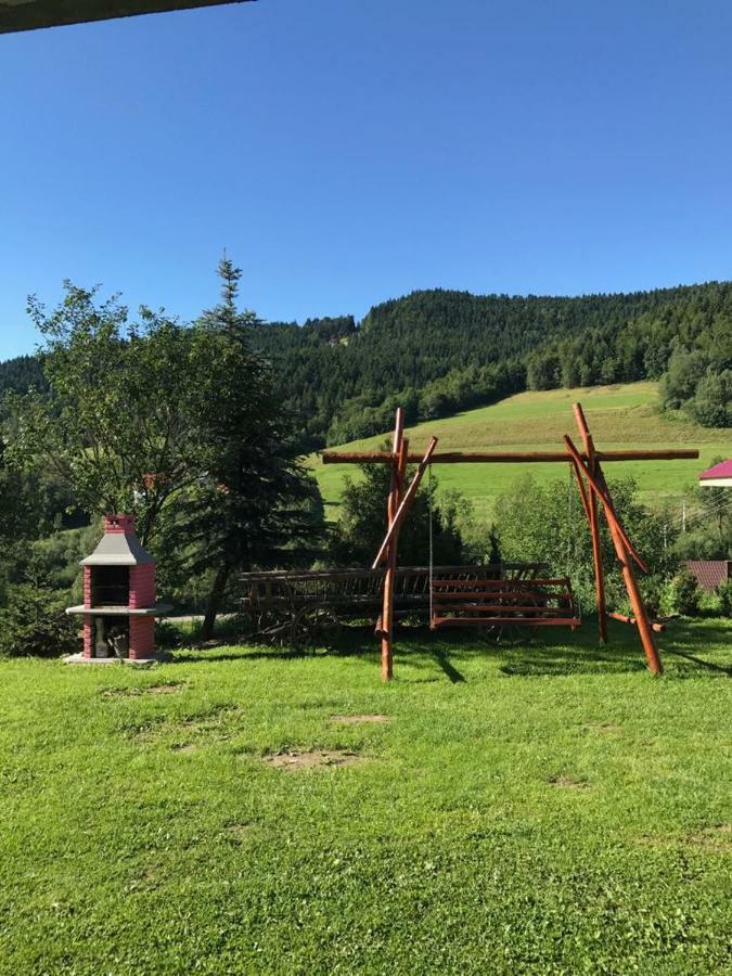 Malinowy Domek Villa Mlynczyska Buitenkant foto