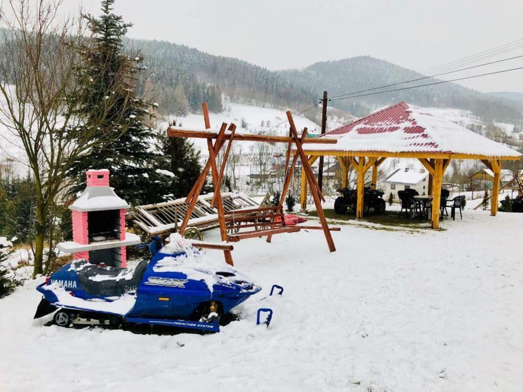 Malinowy Domek Villa Mlynczyska Buitenkant foto